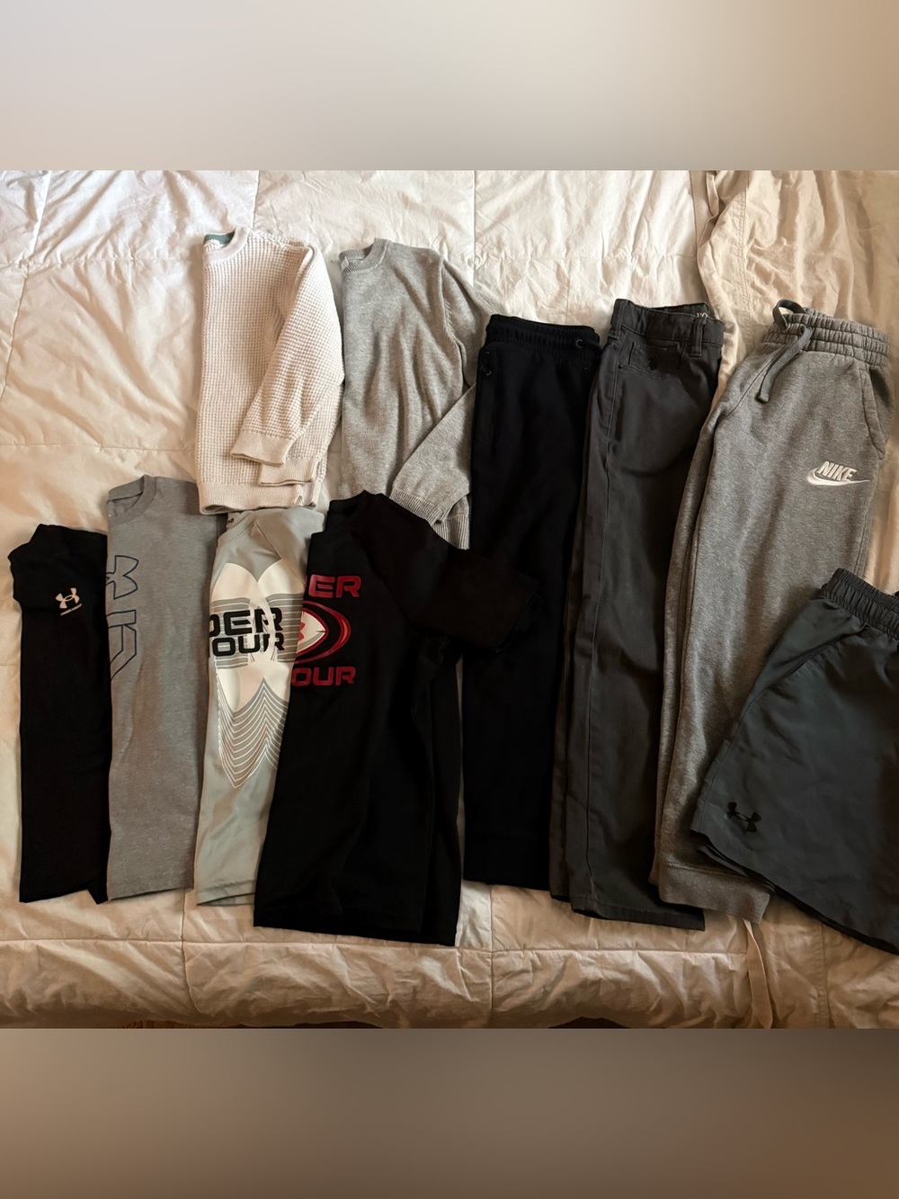 Under Armour Boys Small Lot